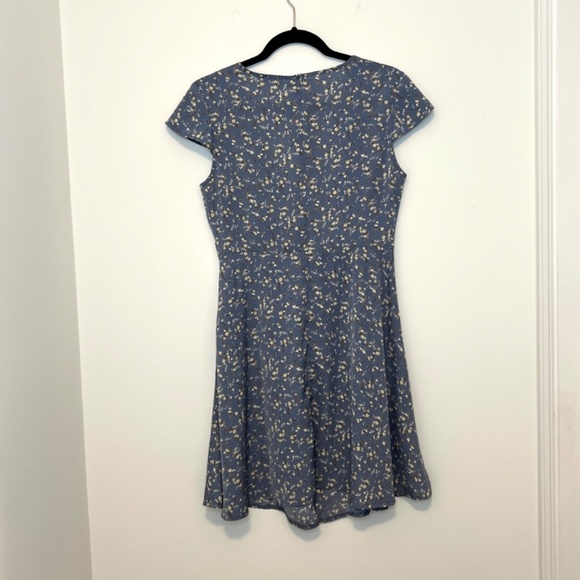 Periwinkle Blue Mini Floral Print Dress V-Neck Zipper Back Medium - Picture 8 of 12